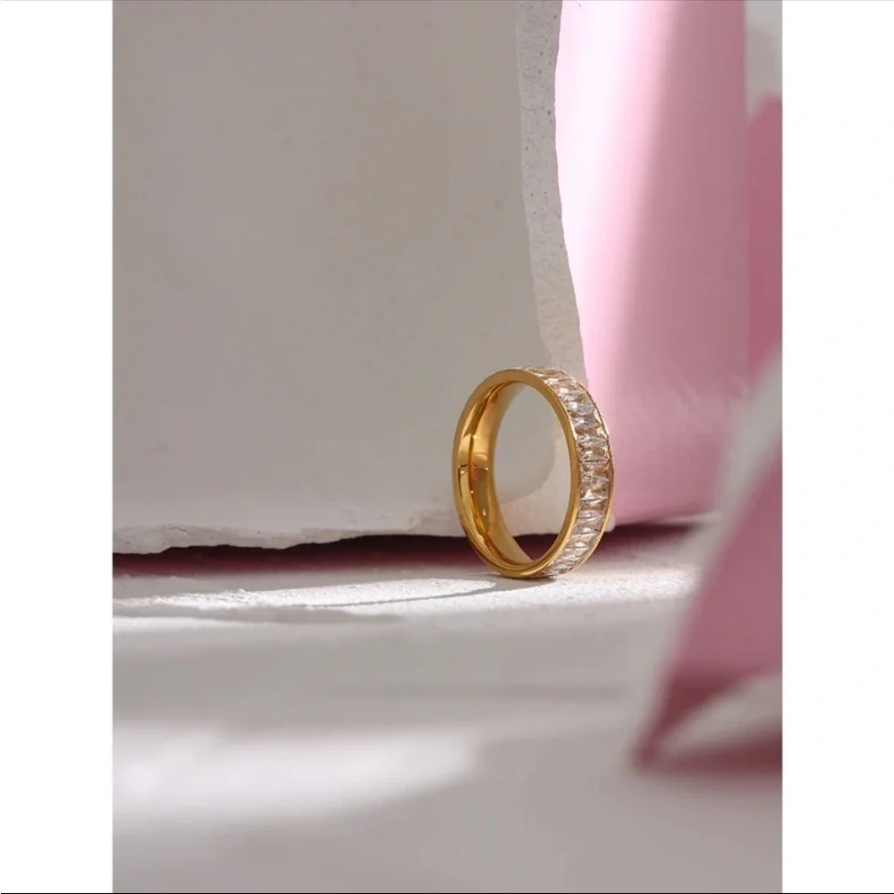 N/A cubic zirconia